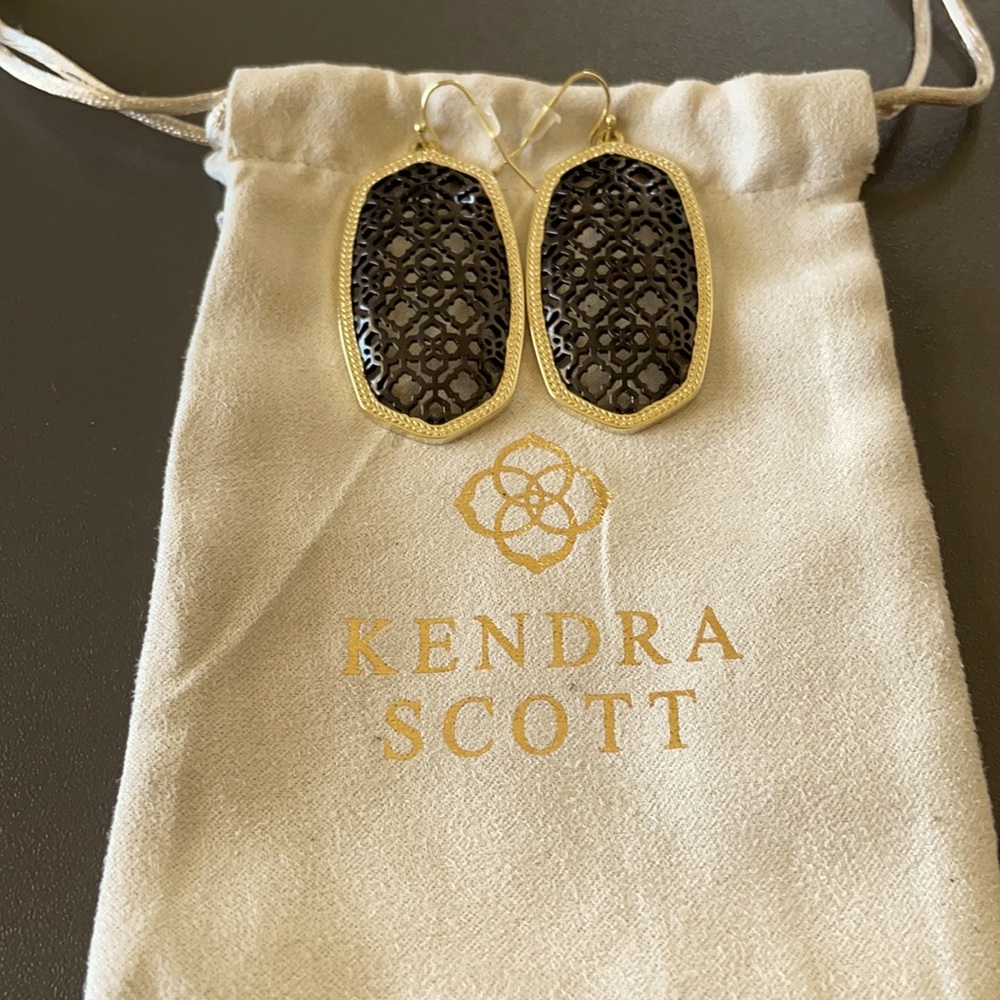 Kendra Scott Danielle Earrings